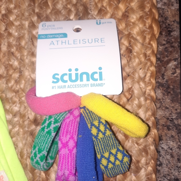 New assorted head wraps and hair accessories - Picture 5 of 8